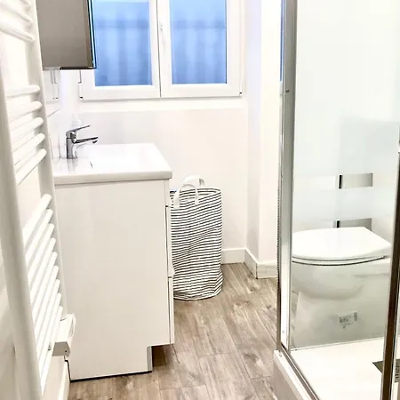Cosy Near Metro And Tramway Appartement Parijs